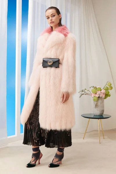 Look 19